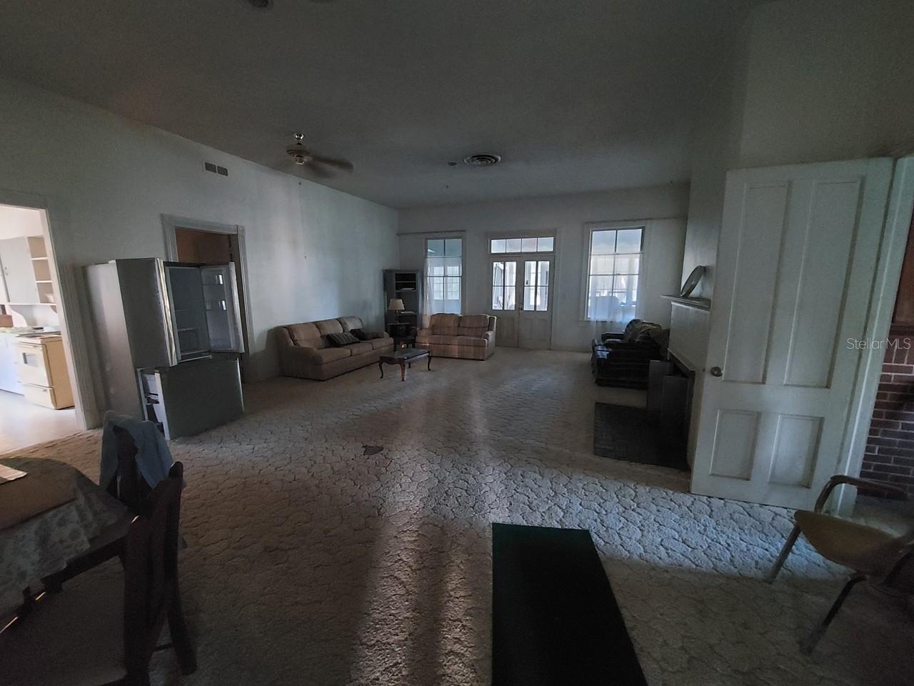 BLUE LAKE - Residential