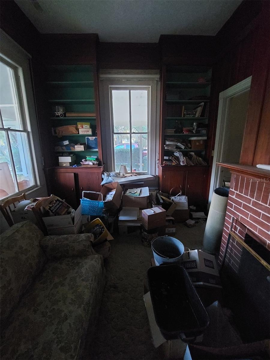 BLUE LAKE - Residential