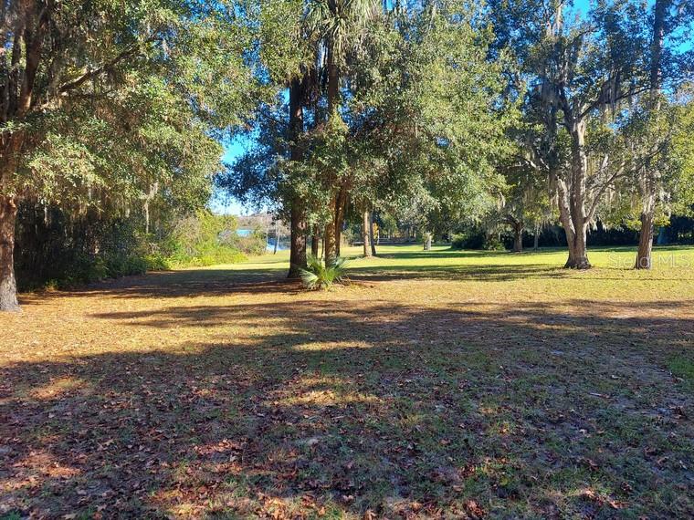 BLUE LAKE - Residential