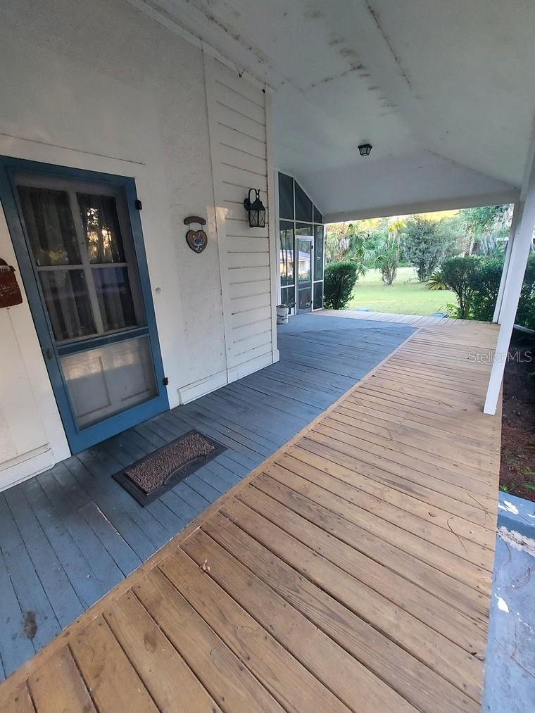 BLUE LAKE - Residential