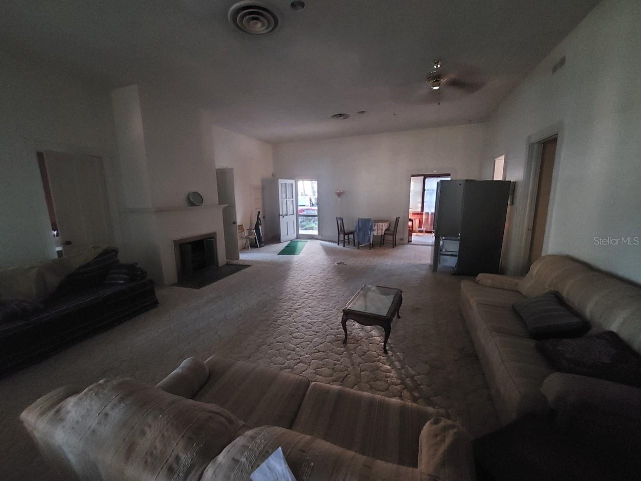 BLUE LAKE - Residential