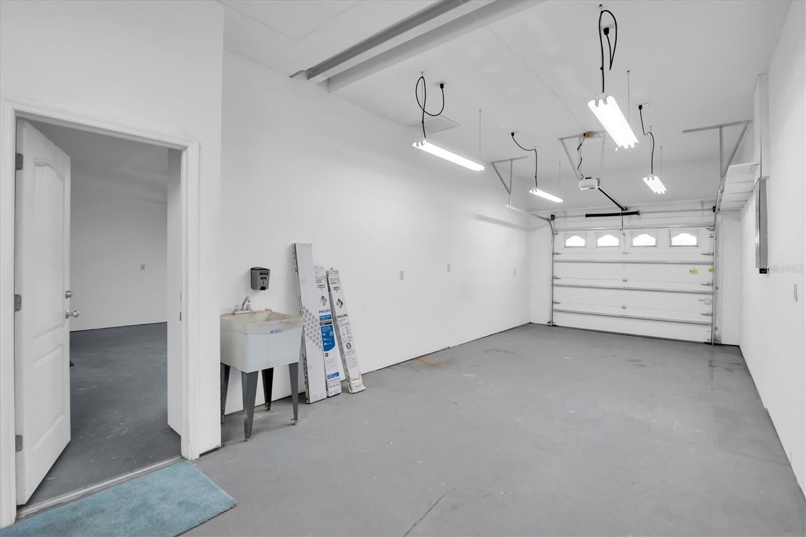 GLENBROOK WEST - Residential