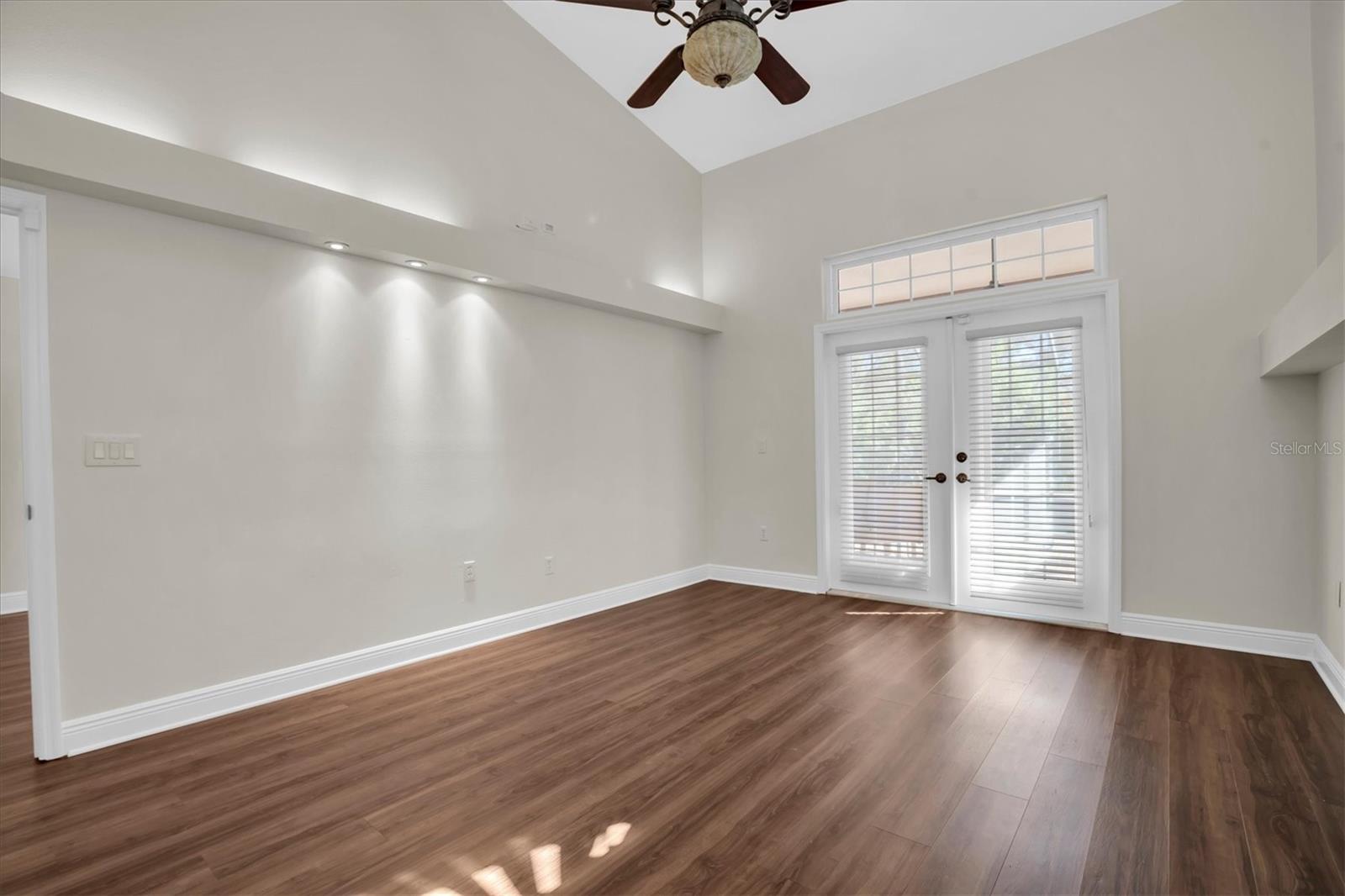 GLENBROOK WEST - Residential