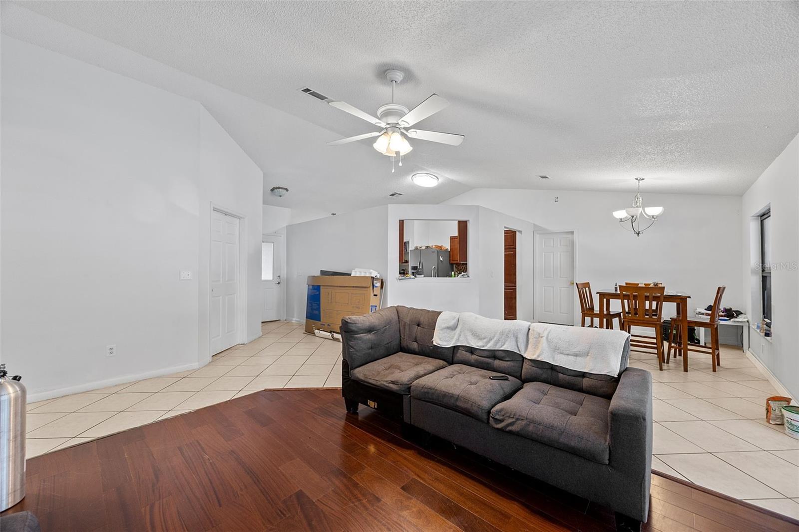 5385 AEOLUS WAY