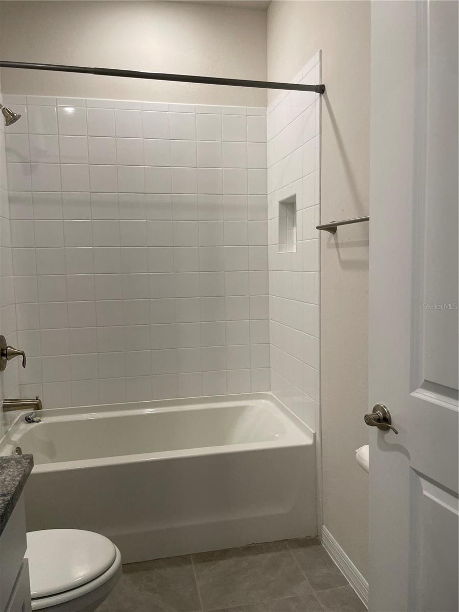 STAR FARMS - Residential Lease