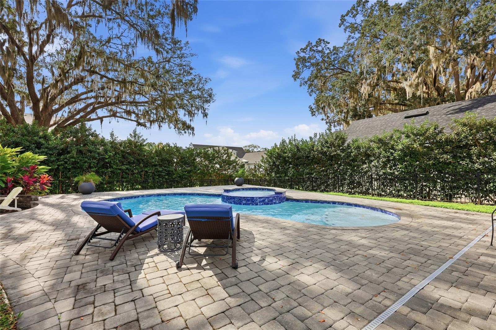 OAKLAND HILLS - Residential