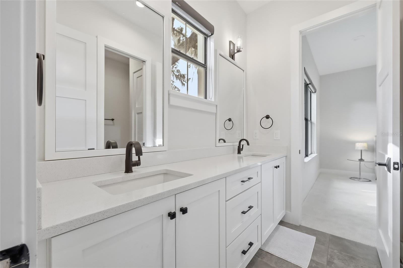 OAKLAND HILLS - Residential