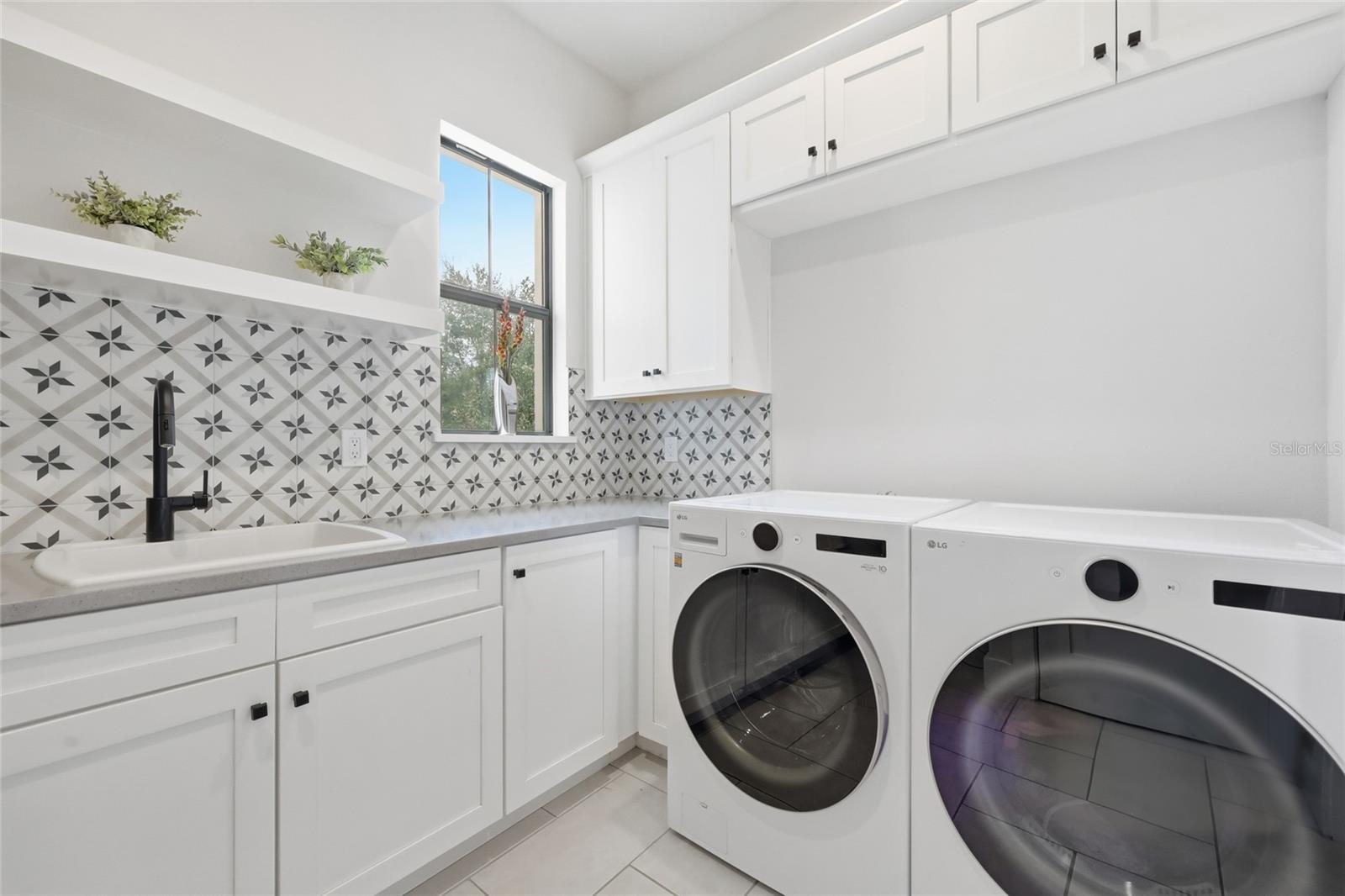 OAKLAND HILLS - Residential