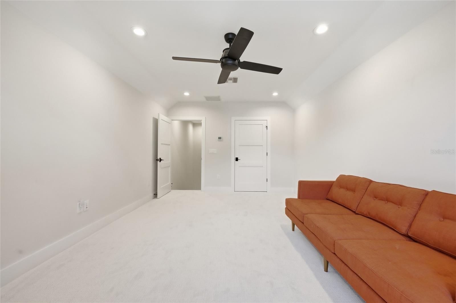 OAKLAND HILLS - Residential