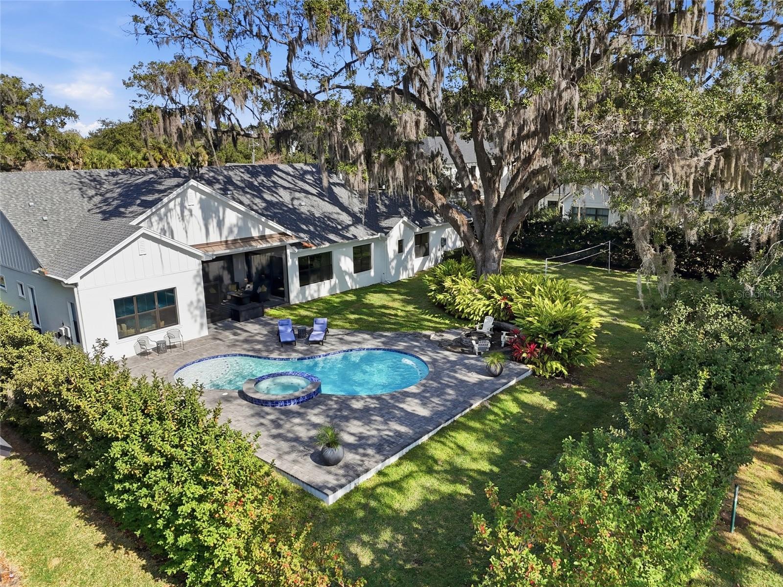 OAKLAND HILLS - Residential