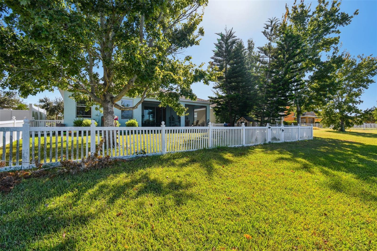 ADDISON MANOR - Residential