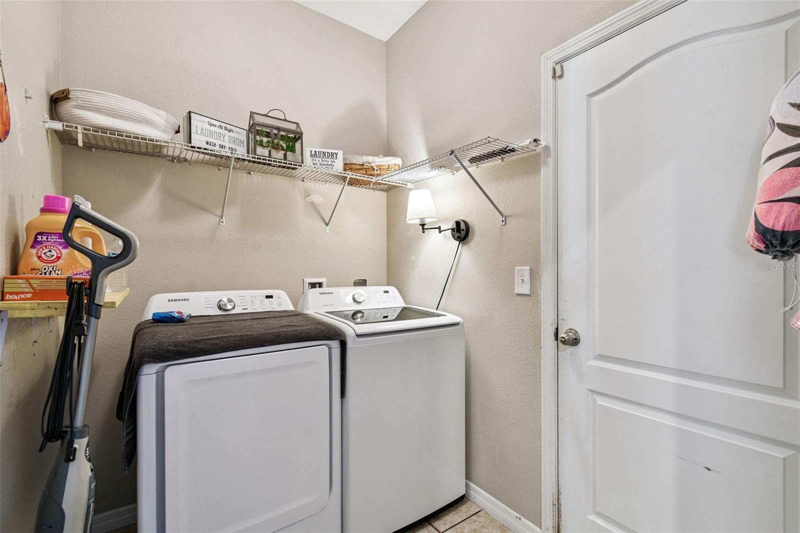 ADDISON MANOR - Residential