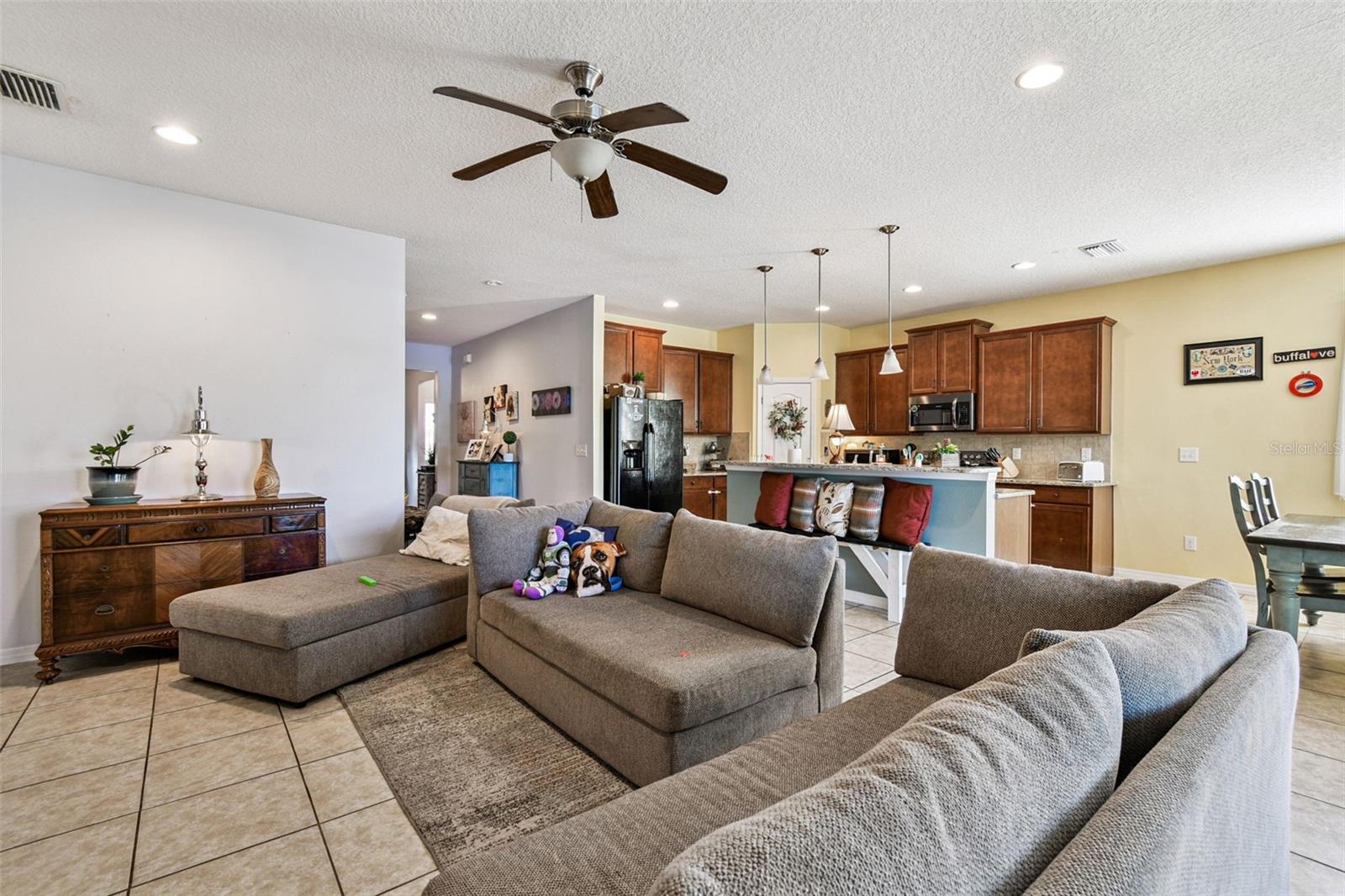 ADDISON MANOR - Residential