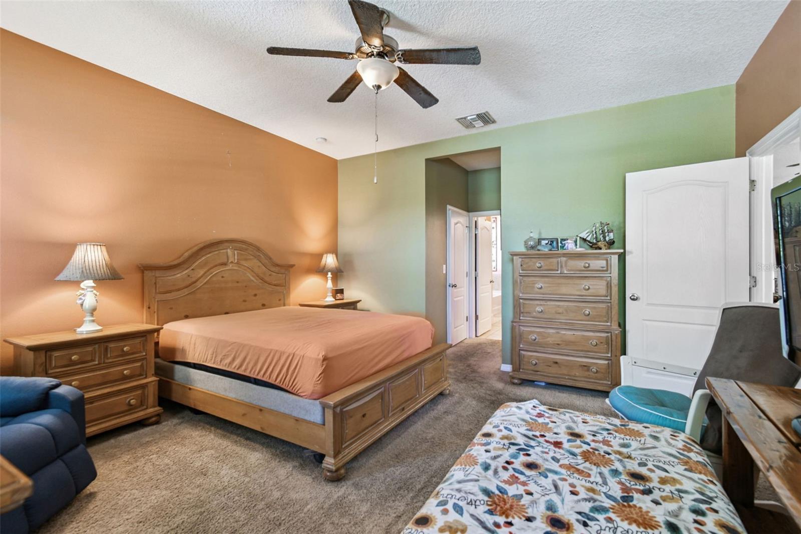 ADDISON MANOR - Residential