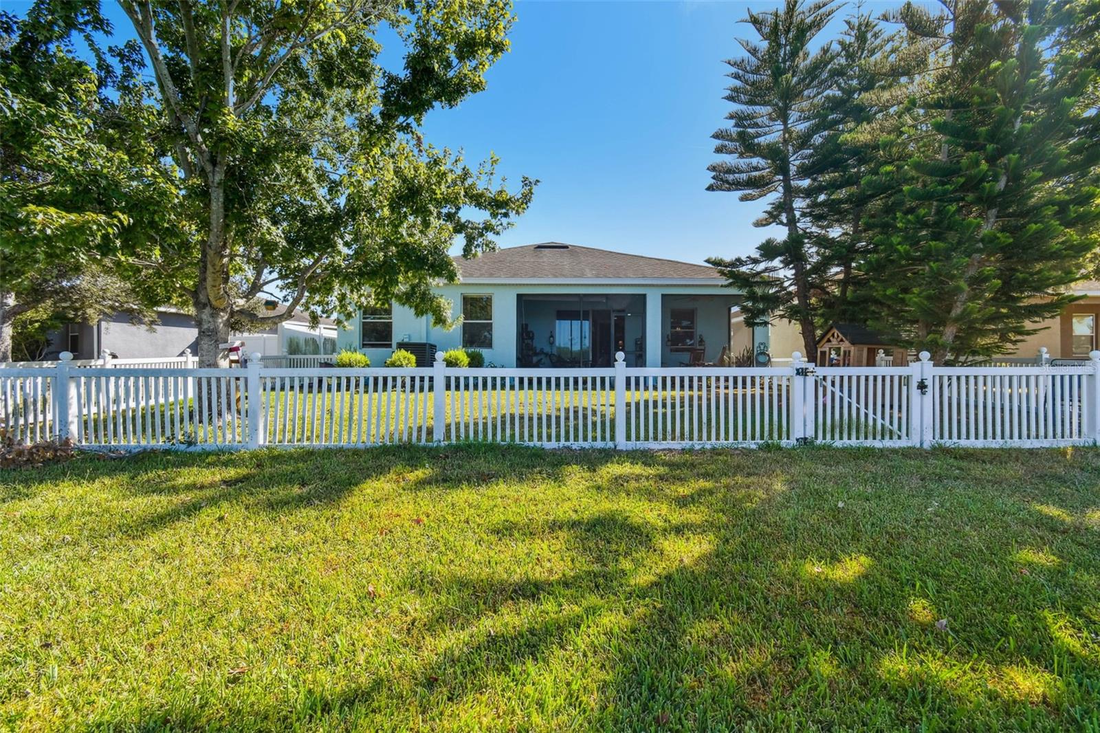 ADDISON MANOR - Residential