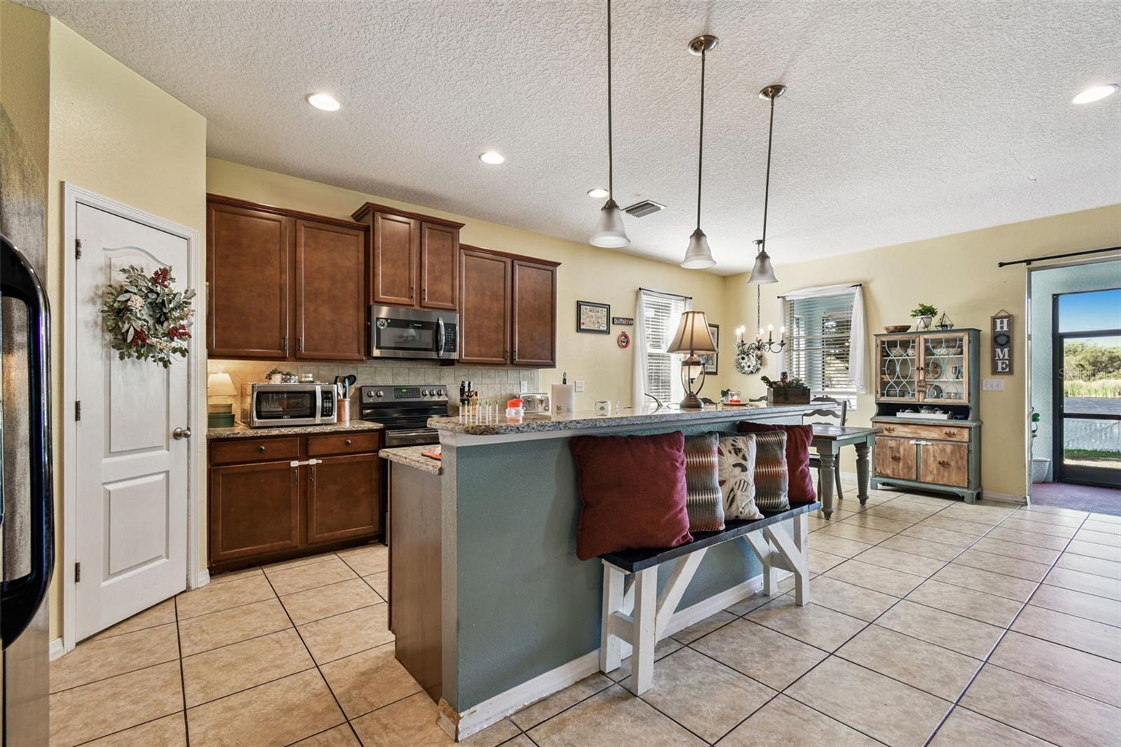 ADDISON MANOR - Residential