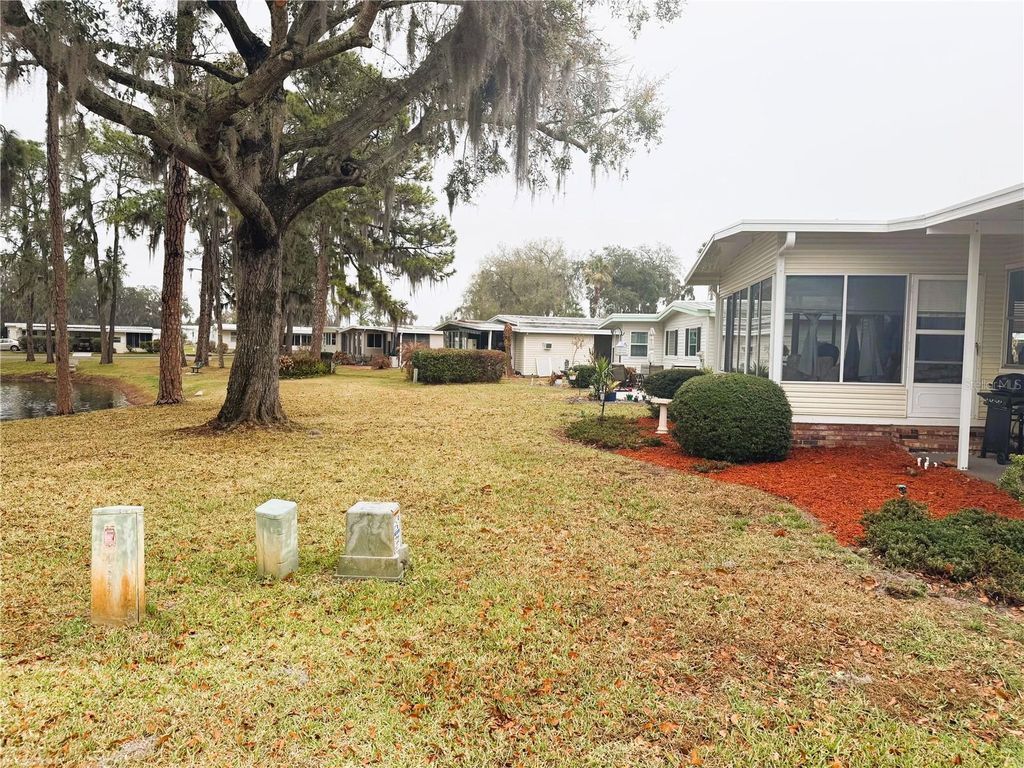 Photo of 316 Palo Verde Drive, Leesburg, FL 34748 (MLS # R4910792)