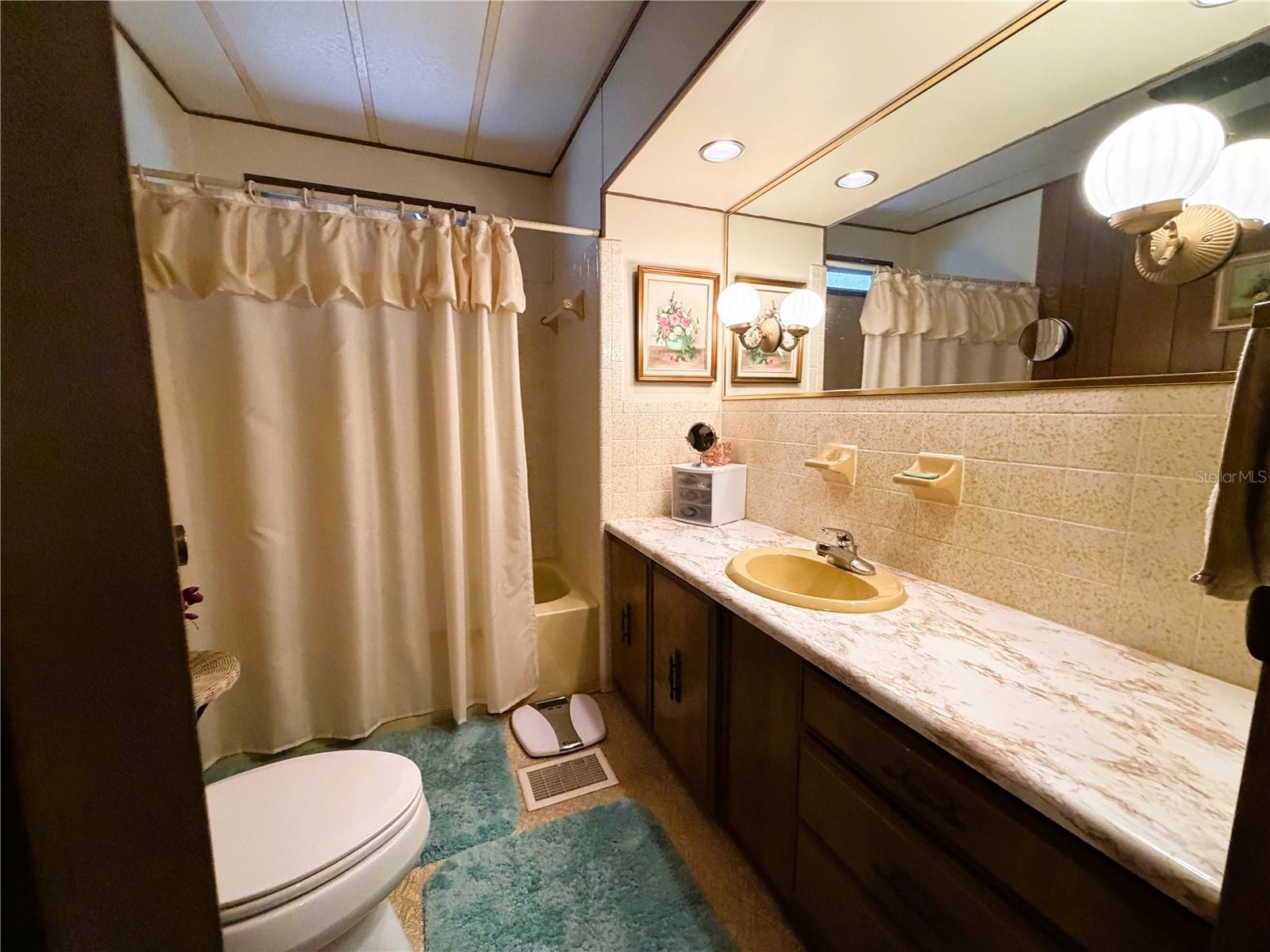 HAWTHORNE AT LEESBURG A COOP - Residential