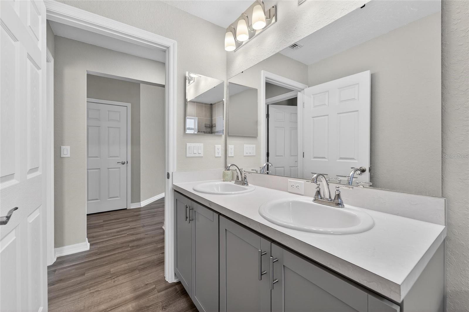 RIDGEWOOD SOUTH - Residential