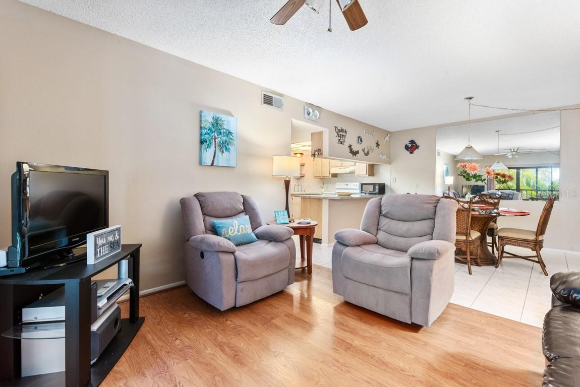 OAK FORREST - Residential Lease