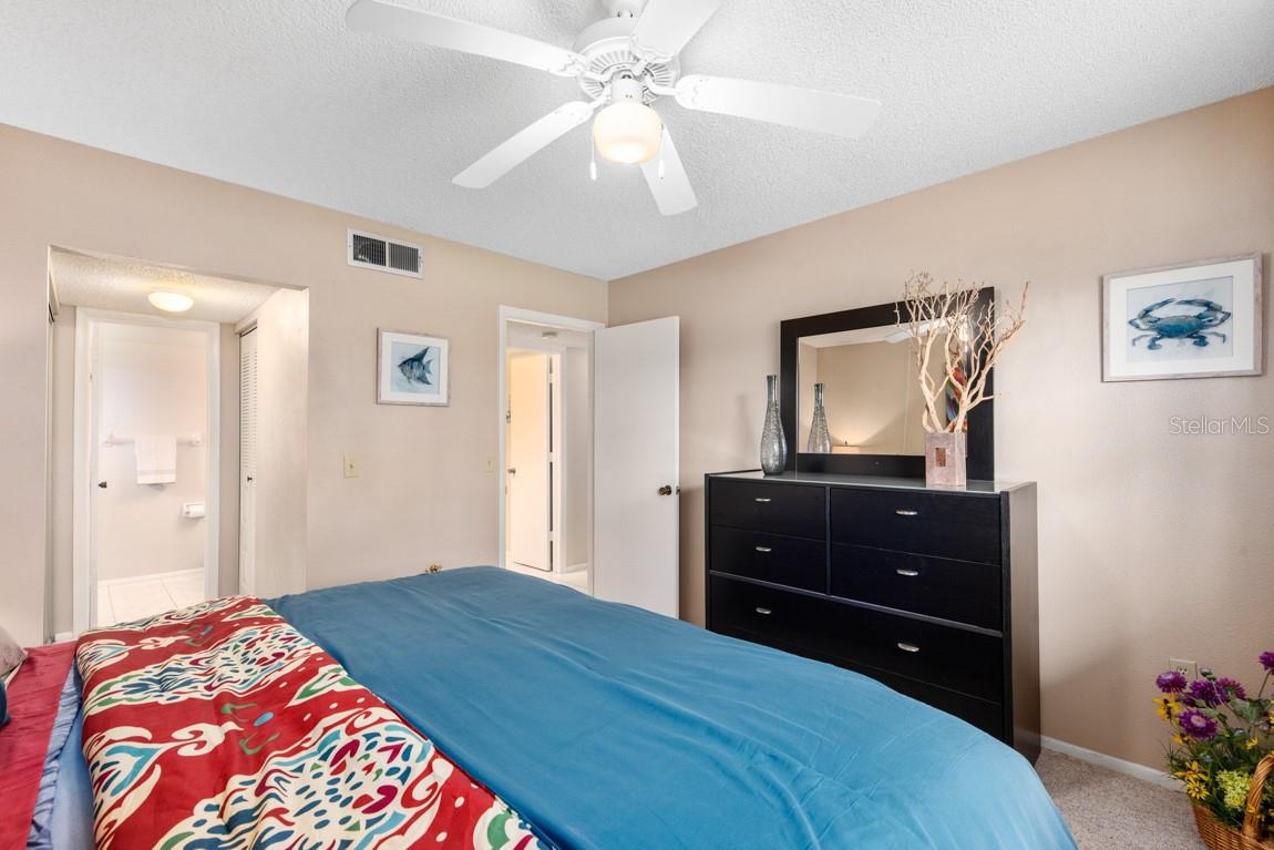 OAK FORREST - Residential Lease