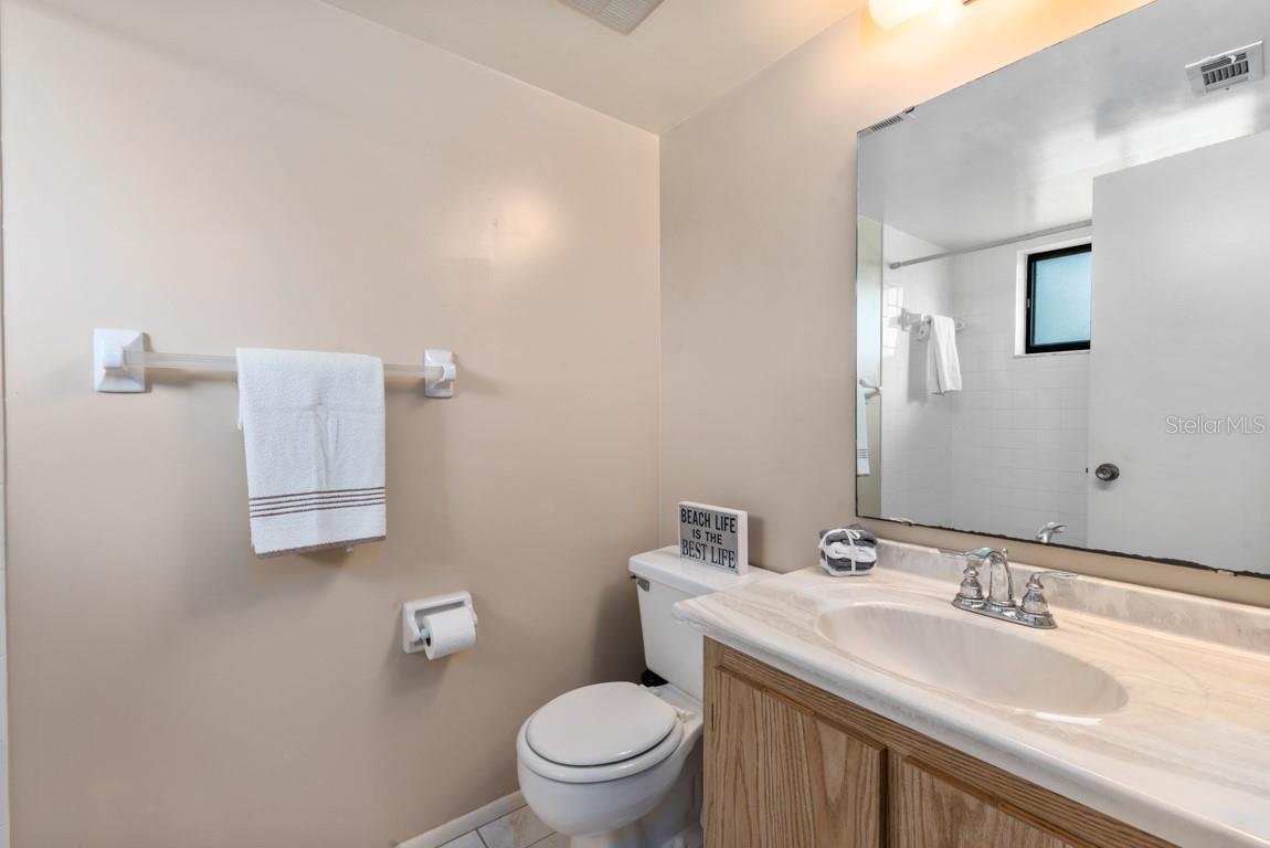 OAK FORREST - Residential Lease