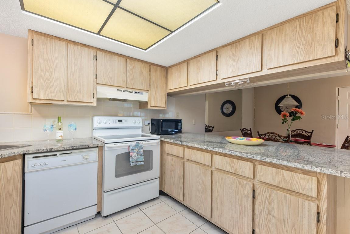 OAK FORREST - Residential Lease