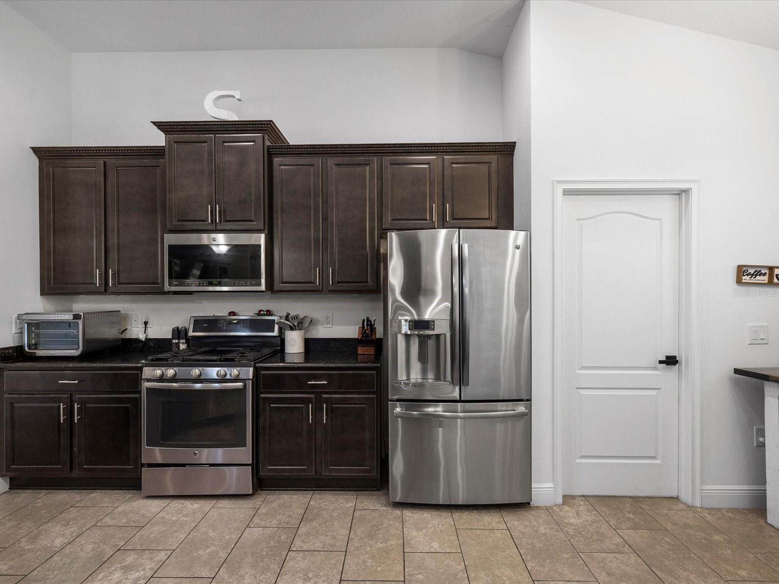 LAKESHORE RANCH PH I - Residential