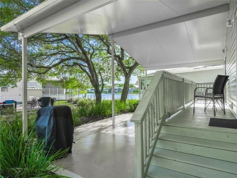 A home in LAKE WALES