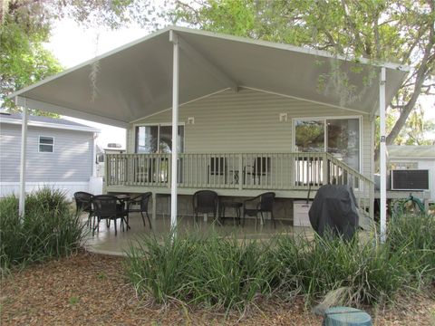 A home in LAKE WALES