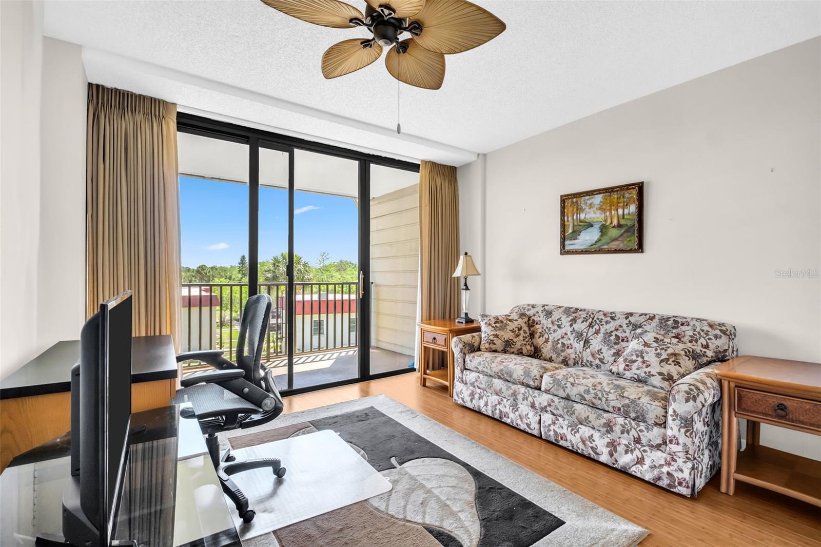 MEDITERRANEAN MANORS - Residential