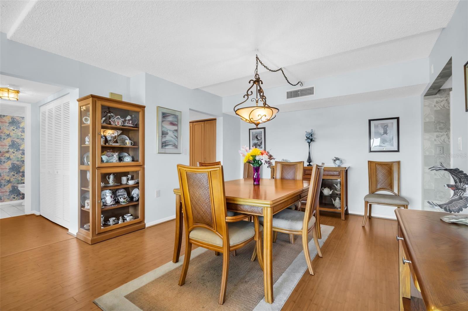 MEDITERRANEAN MANORS - Residential