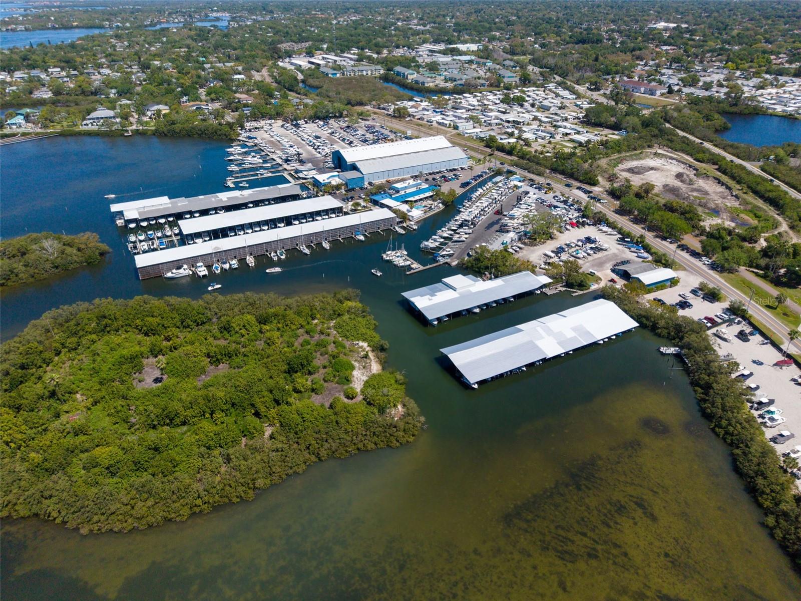 MEDITERRANEAN MANORS - Residential