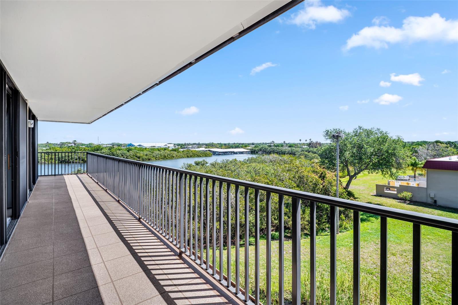 MEDITERRANEAN MANORS - Residential