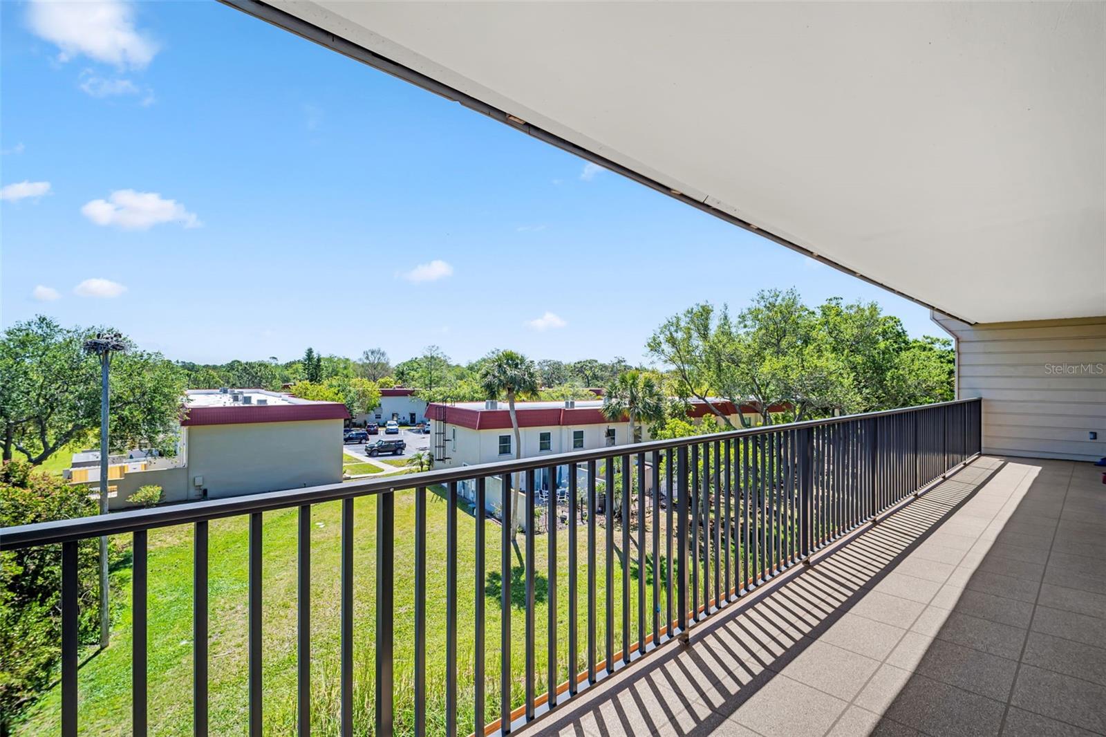 MEDITERRANEAN MANORS - Residential