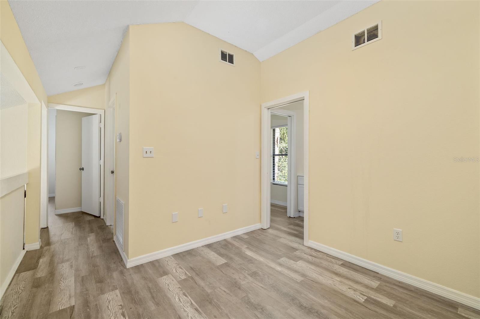 WOODS THE - Residential Lease