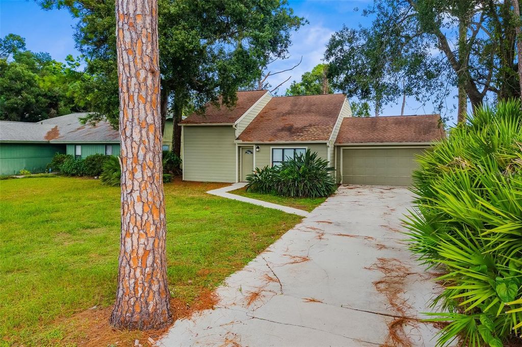 Photo of 2004 Wood Hollow Place, Sarasota, FL 34235 (MLS # A4685688)