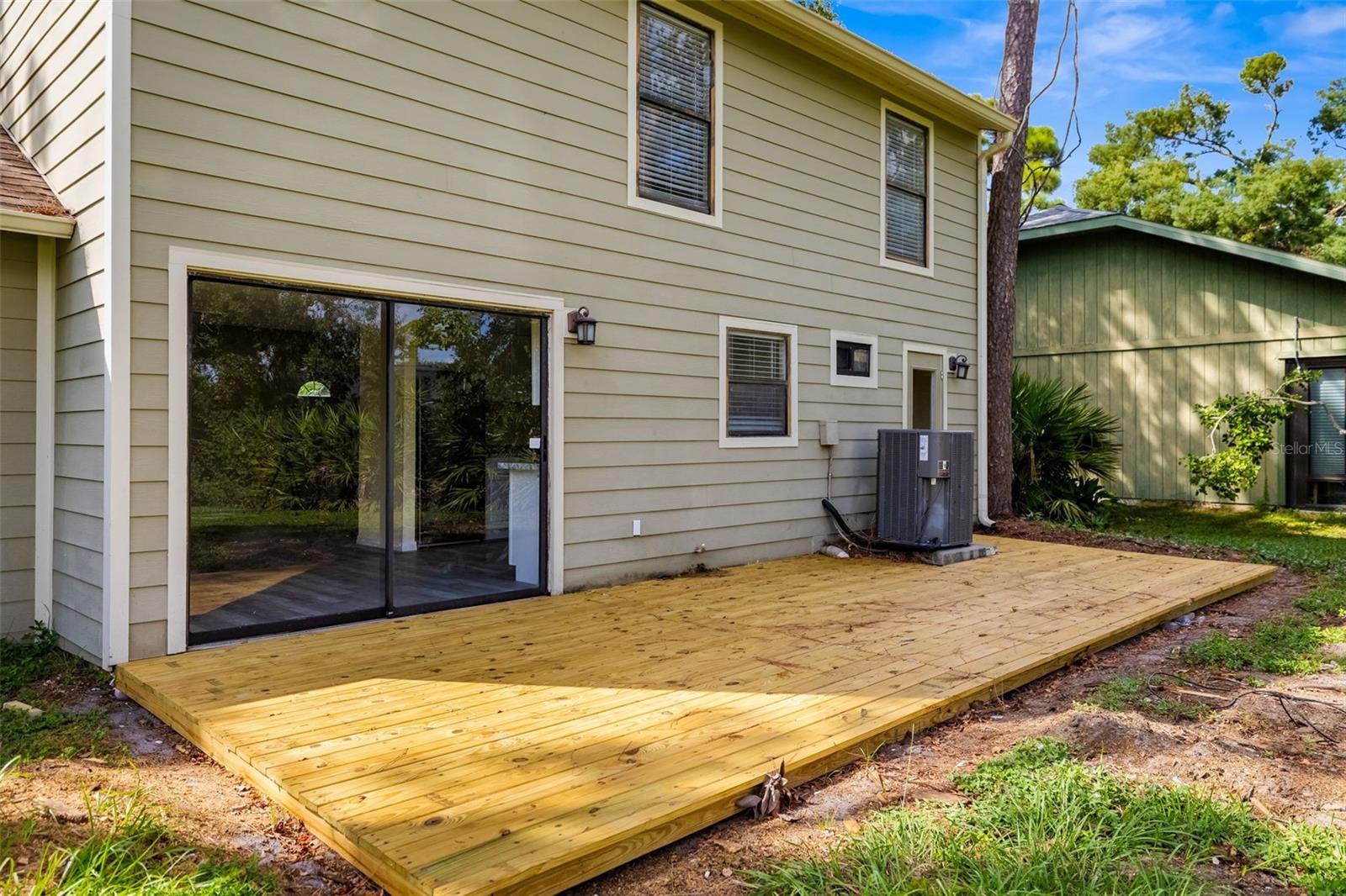 WOODS THE - Residential Lease