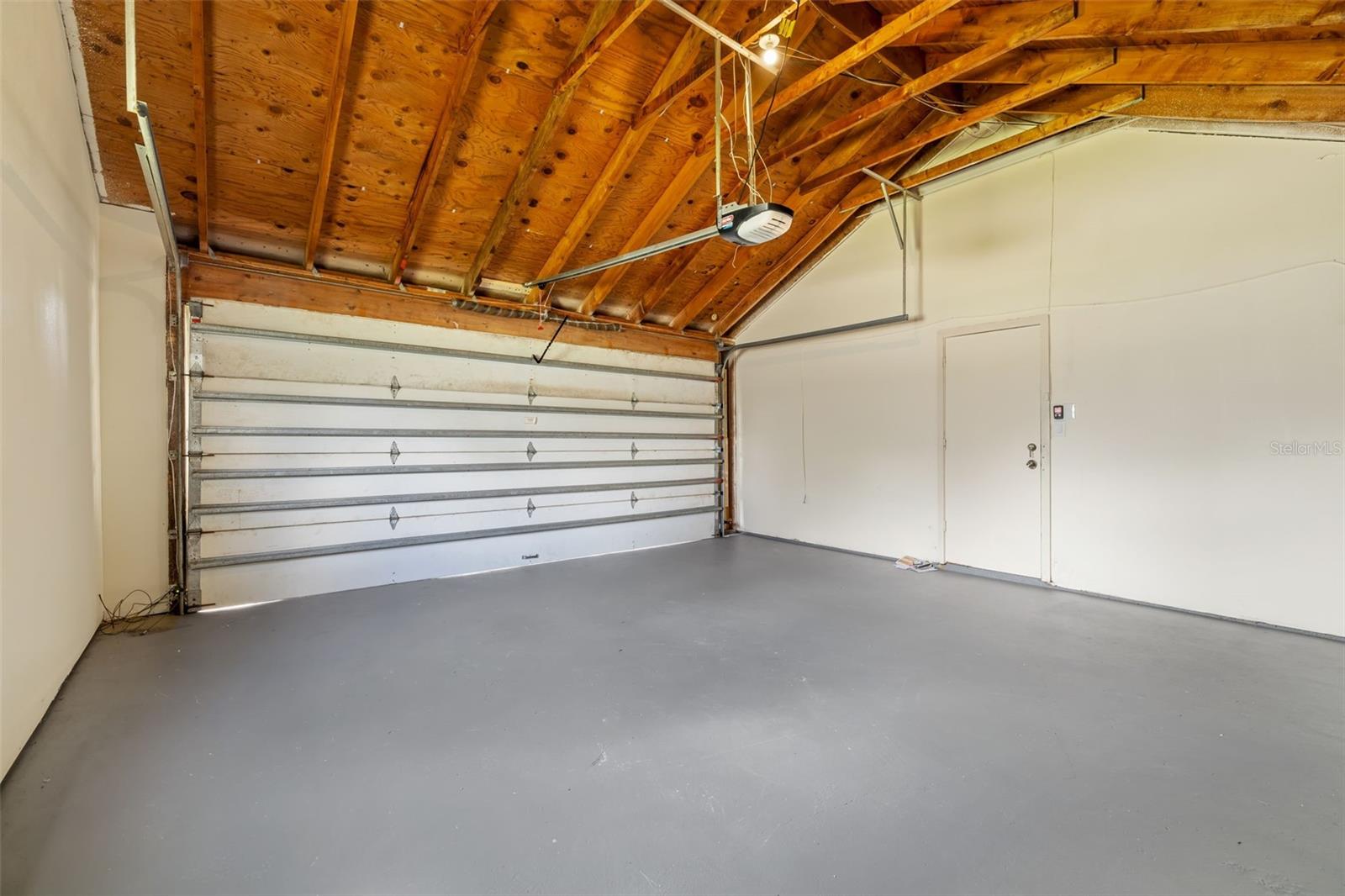 WOODS THE - Residential Lease