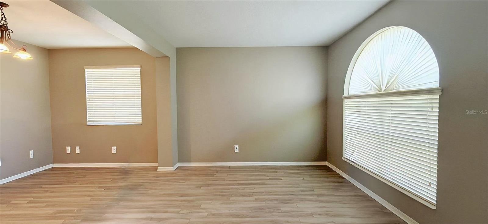 REGENCY OAKS F - Residential