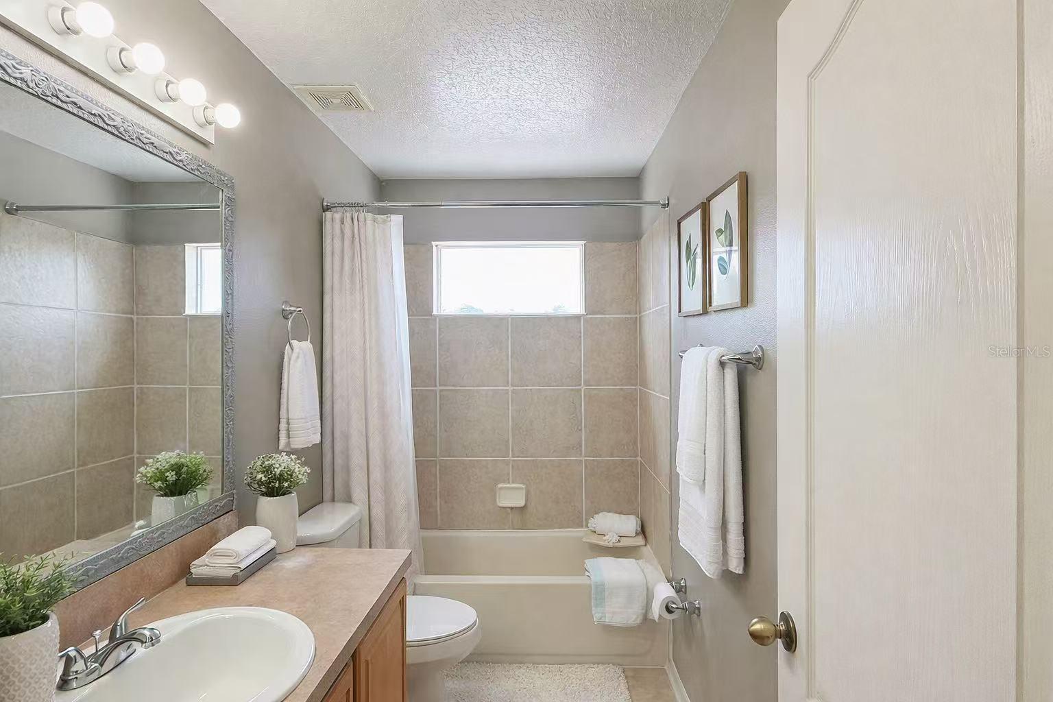 REGENCY OAKS F - Residential