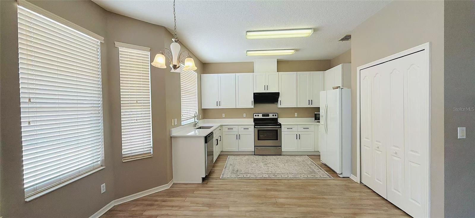 REGENCY OAKS F - Residential