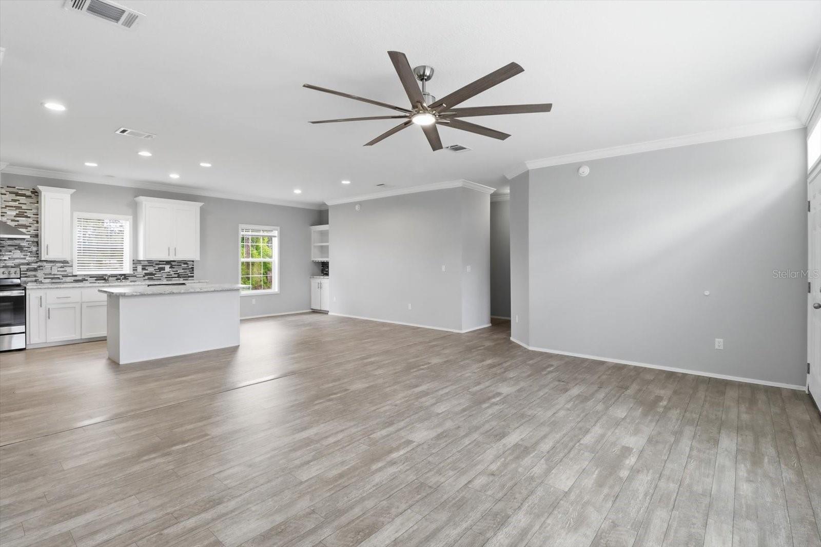 GREEN ACRES - Residential