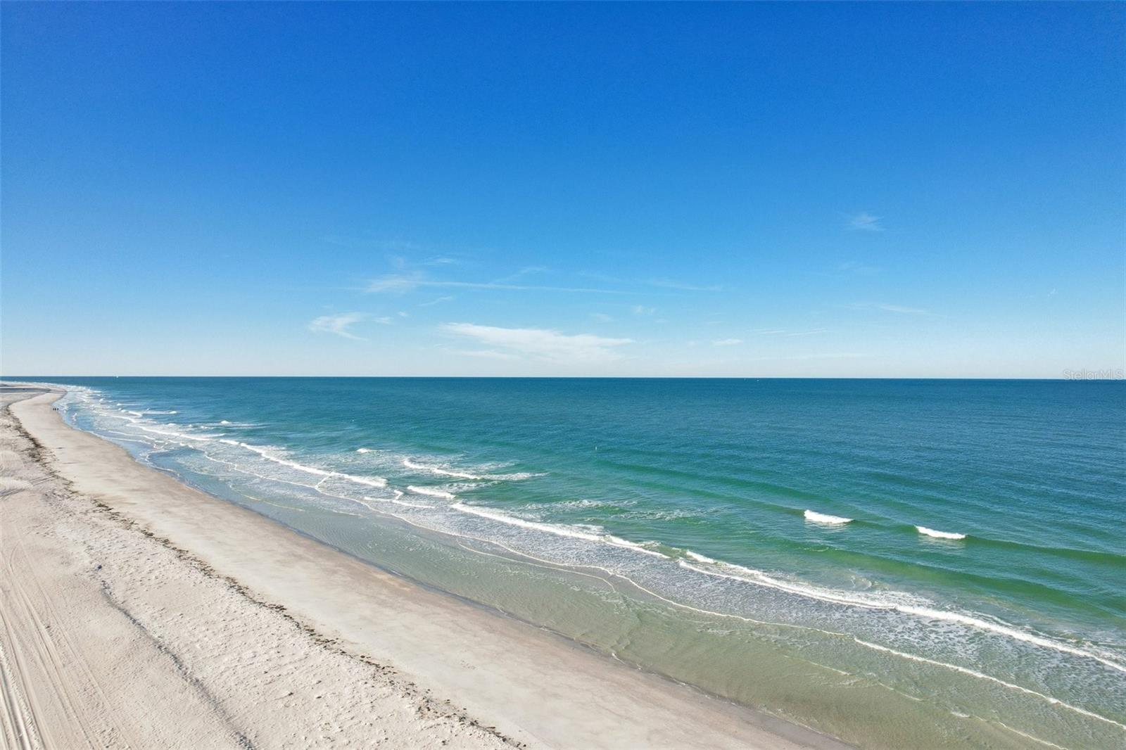 HARBOUR LIGHT TOWERS CONDO - Residential