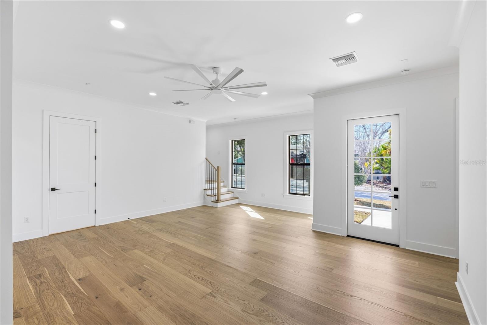 3010 S ESPERANZA AVENUE