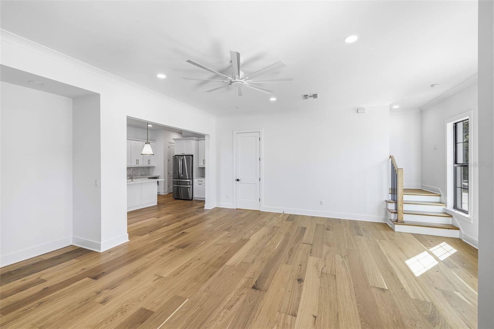 3010 S ESPERANZA AVENUE