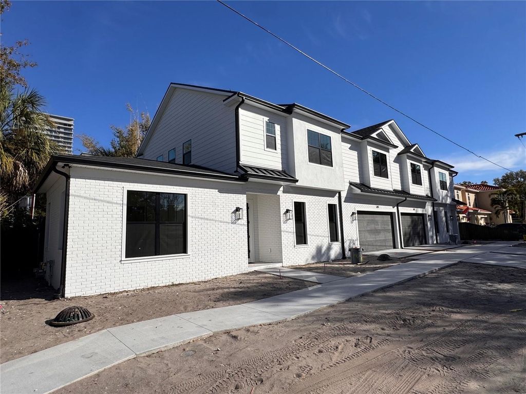 Photo of 3010 S Esperanza Avenue, Tampa, FL 33629 (MLS # TB8455553)