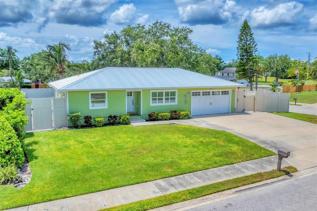 Photo of 7727 9th Avenue Drive NW, Bradenton, FL 34209 (MLS # A4655119)