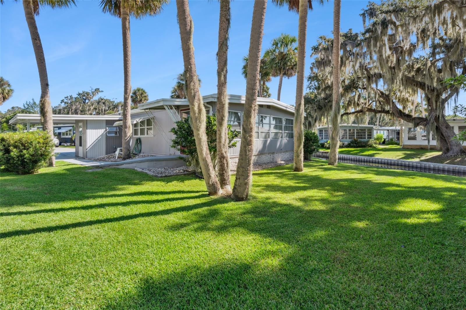 EUSTIS COUNTRY CLUB MANOR MHP UNIT 02A - Residential