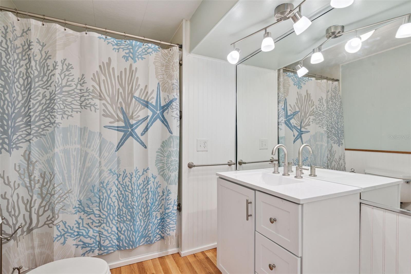 EUSTIS COUNTRY CLUB MANOR MHP UNIT 02A - Residential